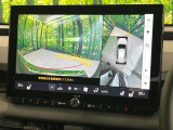 【パノラミックビューモニター】専用のカメラにより、上から見下ろしたような視点で360度クルマの周囲を確認することができます☆死角部分も確認しやすく、狭い場所での切り返しや駐車もスムーズに行えます。