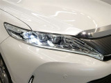 LEDヘッドライトです。デザイン性がよくとても明るいので、夜間の走行や悪天候でも安心です。しかも長寿命!