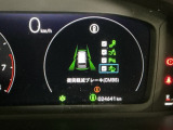 ホンダが推し進める総合先進安全装備のセンシング搭載! 衝突や斜線はみだしなどの危険が予測される時、センサーが警告。ヒューマンエラーを高度先進技術が補完してくれます。