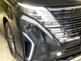 【LEDヘッドライト】悪天候や夜間走行時も良好な視界を確保し安心して運転できる高輝度LEDヘッドライトを装備!点灯速度が早く、消費電力も抑えられています。