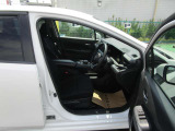 視界も広く見通し運転しやすい設計となっております。