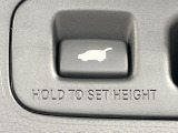 【パワーバックドア】スマートキーや運転席のボタンを押すだけでリアゲートが自動で開閉します!荷物を持っている時や、高い位置にあるバックドアを閉める際に便利な機能です♪