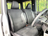 運転席シート廻りは使用感も少なく、良好な状態となっています。前オーナー様が丁寧に使っていたことがよくわかりますね。