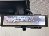 【スマートルームミラー】ルームミラー上に車体後方カメラの映像を映し出すことで車内定員、荷物状況に影響をうけません★たくさん乗せても、たくさん載せても、後方視界すっきりのインテリジェントルームミラー★