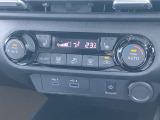 【オートエアコン】 設定温度は一定のまま、1年中、車内は快適空間♪快適温度♪