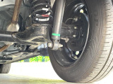 お車を安心してお乗りいただく為には、足回りの定期点検が欠かせません。サービスサポート(有償保証)では無料点検もご提供しており、安心のカーライフをお過ごしいただけるサポート体制が整っています。