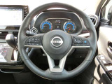 ちょうどいい大きさのハンドルです♪スイスイ運転できますよ♪