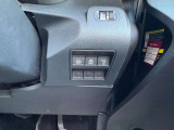 運転席から後席のチャイルドロックも可能です