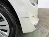 右フロントすり傷があります。