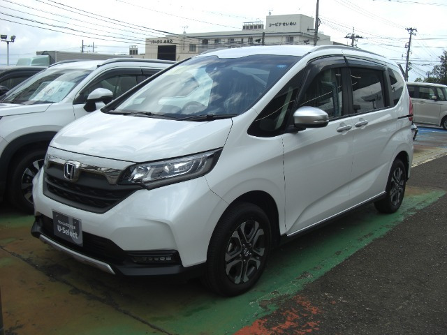フリード 1.5 ハイブリッド クロスター 4WD