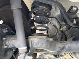 お車を安心してお乗りいただく為には、足回りの定期点検が欠かせません。サービスサポート(有償保証)では無料点検もご提供しており、安心のカーライフをお過ごしいただけるサポート体制が整っています。