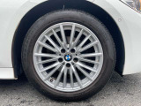自動車保険も純正のクオリティを。BMWの正規ディーラーのみが取り扱い可能な、BMW専用自動車保険。専任のスタッフが皆様のカーライフを24時間365日サポート致します。