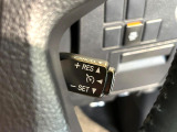 【クルーズコントロール】高速道路もラクラク走行。アクセルを離しても一定速度で走行ができ、長距離運転時の負担を軽減!加速・減速も簡単なスイッチ操作で調整できます。