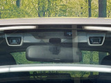 【アイサイトVer2】前方の車両等を検知し、衝突しそうな時は警報で注意を促し、ブレーキを踏む力をサポート。ブレーキを踏めなかった場合は衝突被害軽減ブレーキが作動、衝突回避をサポートします。