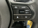 【アダプティブ・クルーズ・コントロール】予め設定した車速内でクルマが自動的に加減速。 前走車との適切な車間距離を維持しながら追従走行し、高速道路でのドライバーの疲労を軽減してくれる嬉しい機能付♪
