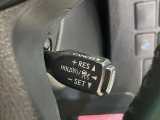 【レーダークルーズコントロール】高速道路での長距離走行が楽に!!自動で速度を保つクルーズコントロールが、衝突軽減システムと連携し、前方の車両を感知して車間を保つように速度調節してくれます!!