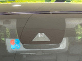 【トヨタセーフティセンス】走行中に前方の車両等を認識し、衝突しそうな時は警報とブレーキで衝突回避と被害軽減をアシスト。より安全にドライブをお楽しみいただけます。