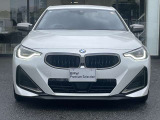 サービスにはドイツ本国と同様に教育と訓練を受け、BMWを知り尽くした「マイスターメカニック」が数多く在籍しております。納車前点検整備で、お客様に安心と安全をお届けいたします。