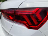 LEDヘッドライトにより夜間の視認性も向上。リヤのウィンカーはダイナミックターンインジケーターになりきれいに流れるのが特徴的です。