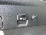 AC100V/1500W対応コンセントです。家電製品も扱えるため非常時も安心の装備です。