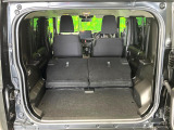 普段のお買い物や通勤、送迎等に十分な荷室スペースを確保しております。セカンドシートを倒すと、大きな荷物の積載も可能です♪