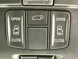 【両側パワースライドドア】スマートキーや運転席のスイッチで後席両側スライドドアの開閉が可能♪電動だから力を入れてドアを開ける必要が無く、小さなお子様でも簡単に開け閉めでき快適です♪