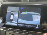 周囲の状況が分かるアラウンドビューモニター搭載。苦手な縦列駐車もこれがあれば安心ですね。