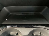 Qi規格に対応したスマートフォンなどを置くだけで充電出来る、ワイヤレス充電Qi搭載!