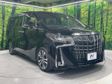 高透明度のガラス皮膜で撥水はもちろん、上質なツヤ・光沢を実現。紫外線や酸性雨から大切な愛車を保護し、色あせ・劣化を防止。「弾スプラッシュコート」、「弾プリミッサコート」からお選びいただけます。
