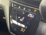 【オートエアコン】一度お好みの温度に設定すれば、車内の温度を検知し風量や温度を自動で調整。暑い&hellip;寒い&hellip;と何度もスイッチ操作をする必要はありません。快適な車内空間には必須の機能ですね♪