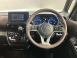 ステアリングスイッチ付きで操作・運転がしやすいハンドルです★