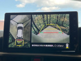【パノラミックビューモニター】専用のカメラにより、上から見下ろしたような視点で360度クルマの周囲を確認することができます☆死角部分も確認しやすく、狭い場所での切り返しや駐車もスムーズに行えます。