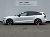 ◆サイド/流麗なプロポーションはVOLVO車の真骨頂。「美しいものと共にありたい」というオーナーの願いを満たします