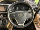 【純正革巻きステアリング】上質な革を使用することで、手にしっかり馴染みとても運転しやすいハンドルです♪