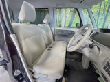 運転席シート廻りは使用感も少なく、良好な状態となっています。丁寧に使われていたことがよくわかりますね。