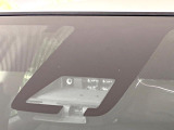 【トヨタセーフティセンス】走行中に前方の車両等を認識し、衝突しそうな時は警報とブレーキで衝突回避と被害軽減をアシスト。より安全にドライブをお楽しみいただけます。