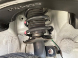 お車を安心してお乗りいただく為には、足回りの定期点検が欠かせません。サービスサポート(有償保証)では無料点検もご提供しており、安心のカーライフをお過ごしいただけるサポート体制が整っています。