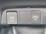 電源ソケットとUSB
