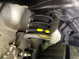 お車を安心してお乗りいただく為には、足回りの定期点検が欠かせません。サービスサポート(有償保証)では無料点検もご提供しており、安心のカーライフをお過ごしいただけるサポート体制が整っています。