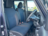 使用感の少ないきれいな運転席シートです!