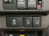 【横滑り防止機能】 車両走行安定補助システム搭載  車が横滑りしそうになった際に、横滑りを防ぐ安全装備が付いています。