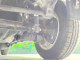 お車を安心してお乗りいただく為には、足回りの定期点検が欠かせません。サービスサポート(有償保証)では無料点検もご提供しており、安心のカーライフをお過ごしいただけるサポート体制が整っています。