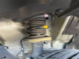 お車を安心してお乗りいただく為には、足回りの定期点検が欠かせません。サービスサポート(有償保証)では無料点検もご提供しており、安心のカーライフをお過ごしいただけるサポート体制が整っています。