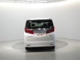 U-Carの販売だけでなく自動車保険、携帯電話の販売も行っております。