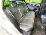 コンパクトカーですが、セカンドシートは十分な広さがあり快適にお乗りいただけます♪シートを倒して大きな荷物を積んだりと、用途の幅が広い1台です。