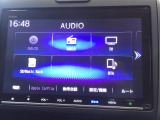 フルセグTV搭載。CD/DVD再生、Bluetoothオーディオに対応しています。