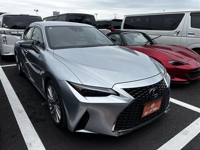 IS 300h バージョンL 禁煙車 ワンオーナー 3眼LEDヘッドライト