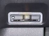 有料道路のレーン通過に便利なETC2.0車載器を装着しています。ご利用にはセットアップが必要となります。