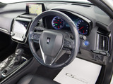 使いやすさや安全性を追求したステアリング周り!高級車ゆえにスイッチ類が多いのも特徴ですね!考え尽くされた配置ですぐに使いこなす事が出来ますのでご安心下さい!是非、体感してみて下さい!!