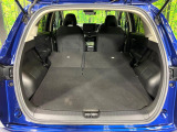普段のお買い物や通勤、送迎等に十分な荷室スペースを確保しております。セカンドシートを倒すと、大きな荷物の積載も可能です♪